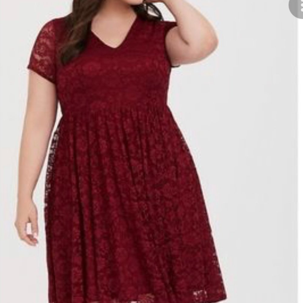 Torrid Red Floral Lace Nylon Spandex Short Sleeve 41" Dress Size 10